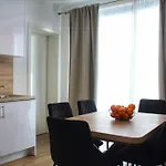 Fabulous Apartment With Spacious Garden