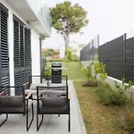 Fabulous Apartment With Spacious Garden